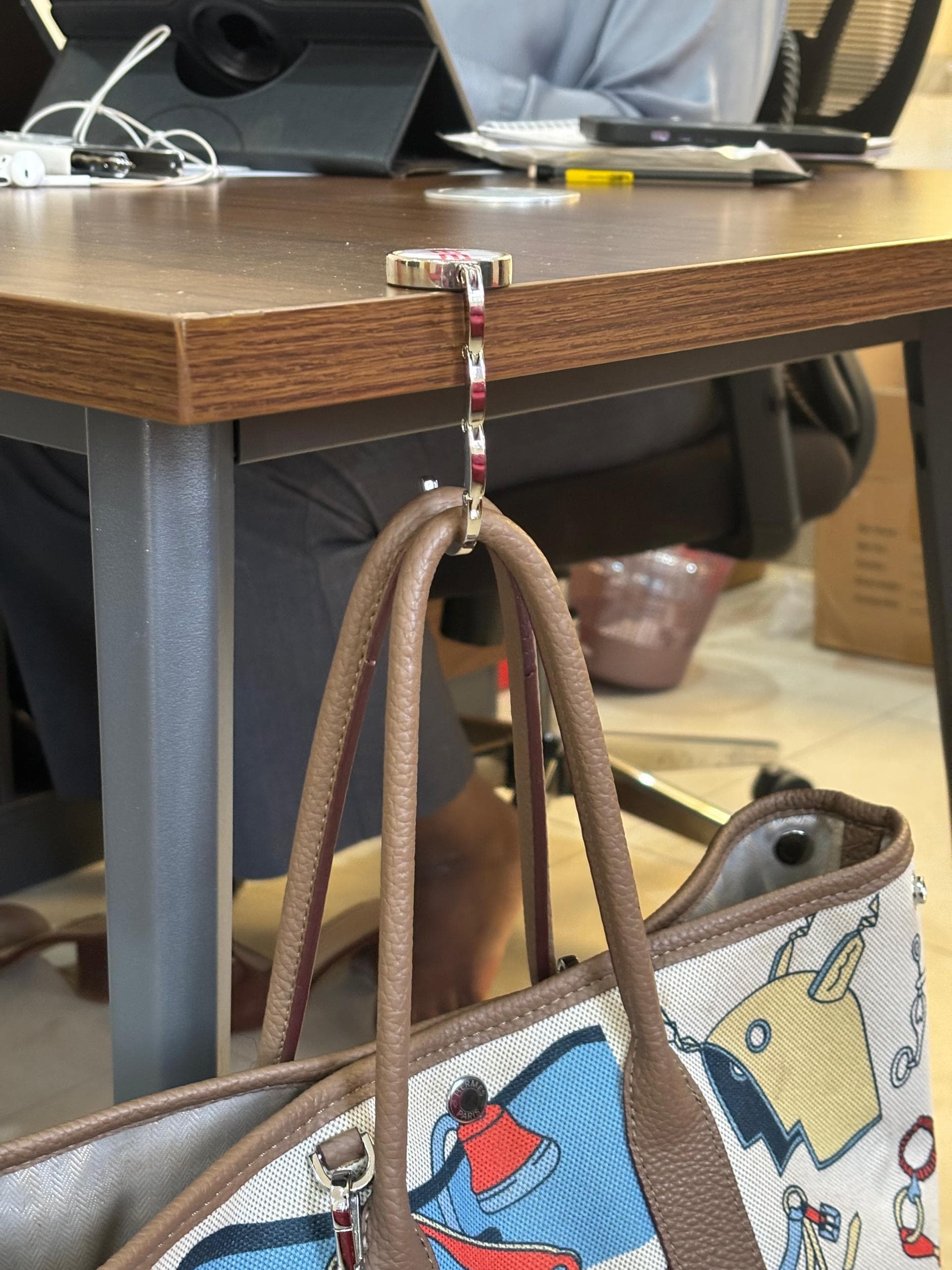 Accroche Sac — vue 3